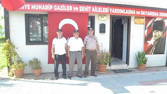 Gaziler Derneği Başkanı Ünal, büyük taarruz'un 99'uncu yıl dönümünü kutladı