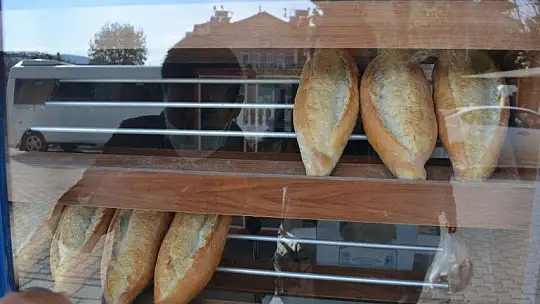 200 gram Ekmek Gayriresmi 2.5 TL