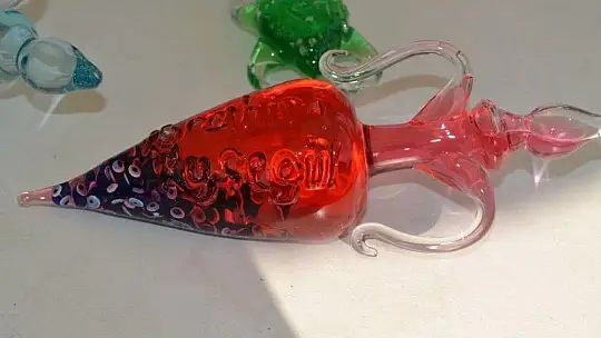 Cam üfleme sanatını yaşatıyor