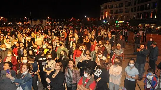 C'NB ve COVERMAN'den Cumhuriyet konseri