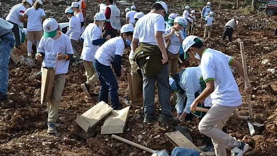 Fethiye'de 5 bin fidan toprakla buluştu
