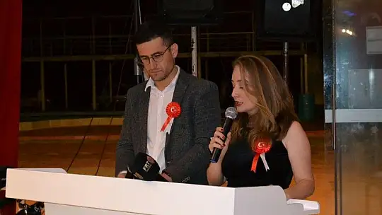 Girne Koleji Cumhuriyet balosunda bir araya geldi