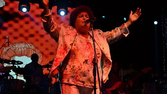 Fethiye'de Selda Bağcan rüzgarı esti