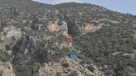 HAVA OYUNLARI FESTİVALİ RENKLİ GÖSTERİLERE EV SAHİPLİĞİ YAPIYOR