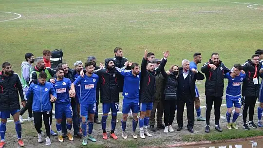 Fethiyespor'da Keyifler Yerinde