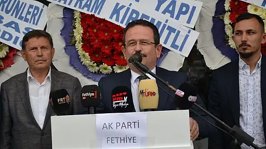 AK PARTİ İLÇE BAŞKANLIĞI DEVİR TESLİM TÖRENİ YAPILDI