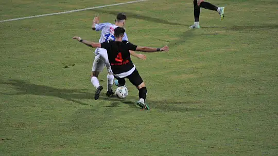 FETHİYESPOR EVİNDE KİMSEYİ AFFETMİYOR 3-1