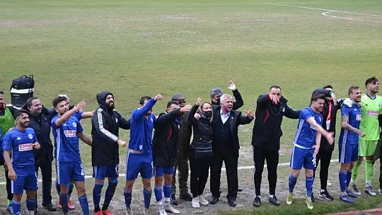 Fethiyespor'da Keyifler Yerinde