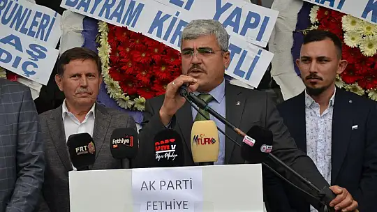 AK PARTİ İLÇE BAŞKANLIĞI DEVİR TESLİM TÖRENİ YAPILDI