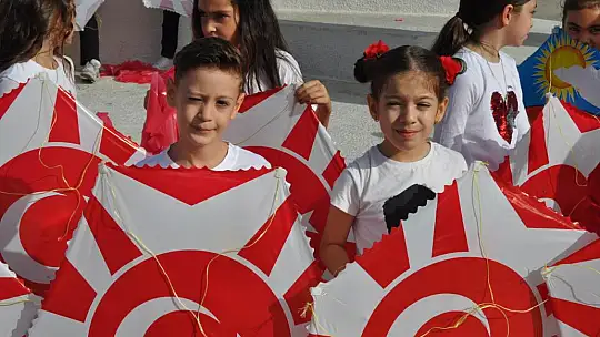 Fethiye'de 100.Yıla Özel 100 Uçurtma