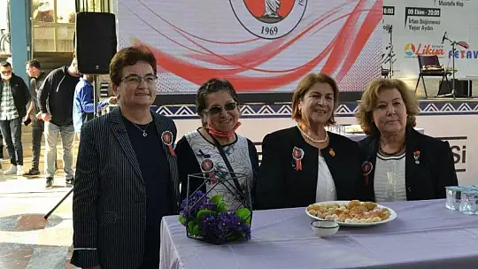 Türk kadınlar Birliği 50. Yılını kutladı