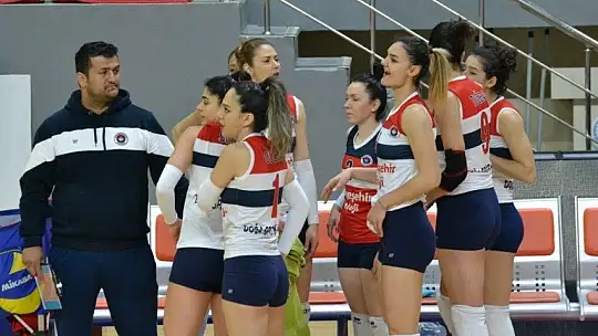 Fethiye'nin Sultanları Arkas'a da set vermedi 3-0