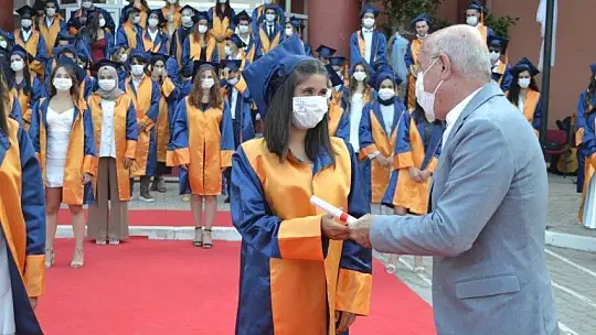 Fethiye Sağlık Bilimleri Fakültesi 2020-2021 Mezunlarını Verdi