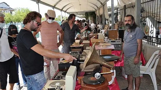 Fethiye Antika Pazarı antika severleri buluşturuyor