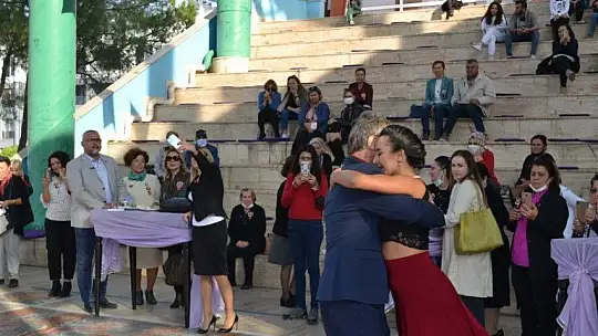 Türk kadınlar Birliği 50. Yılını kutladı