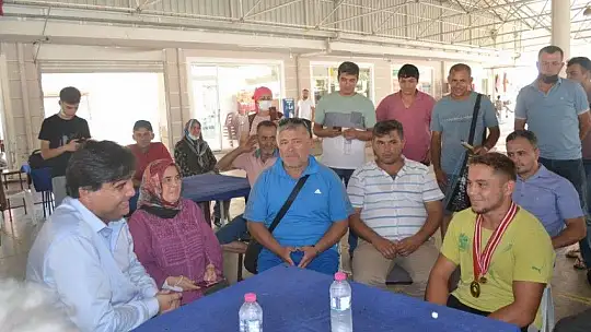 Şampiyon Güreşçi Fethiyeli Ozan Kıl'a karşılama töreni