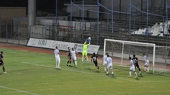 FETHİYESPOR'U EVİNDE KİMSE YENEMİYOR 1-0