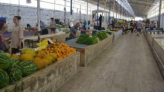 Bayram öncesi son pazar boş kaldı