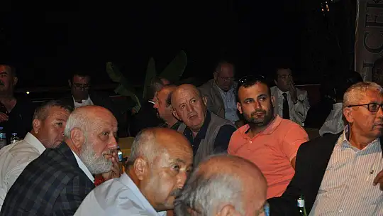 BAŞKAN KARACA MUHTARLARLA AKŞAM YEMEĞİNDE BİR ARAYA GELDİ