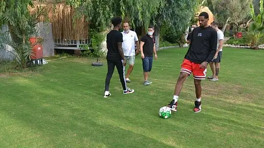 ORMANSPOR MAÇI ÖNCESİ MORAL DEPOLADILAR