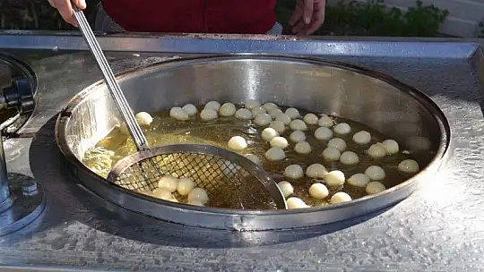 Şehitler İçin Lokma Döktürdüler