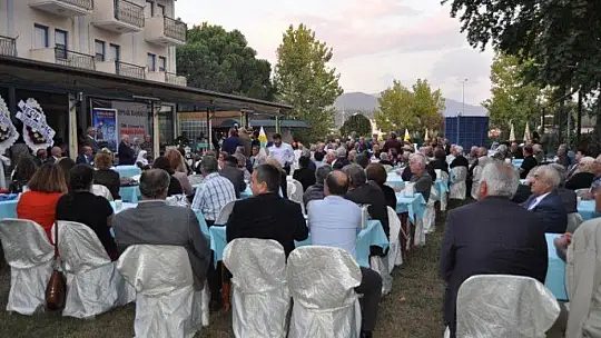 BAŞOĞLU'NUN HAYATI BAŞARI ÖDÜLÜNE LAYIK GÖRÜLDÜ 