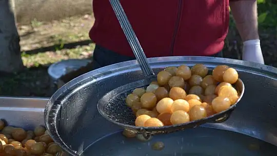 Şehitler İçin Lokma Döktürdüler