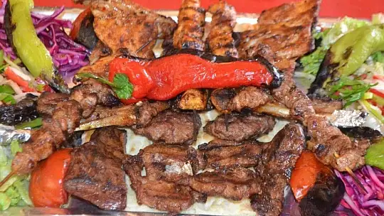 Saklıkent'e değer katacak 'Kırmızı Beyaz Et Restaurant' hizmetinizde