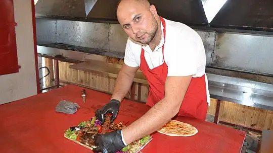 Saklıkent'e değer katacak 'Kırmızı Beyaz Et Restaurant' hizmetinizde