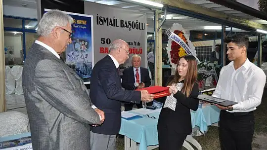BAŞOĞLU'NUN HAYATI BAŞARI ÖDÜLÜNE LAYIK GÖRÜLDÜ 