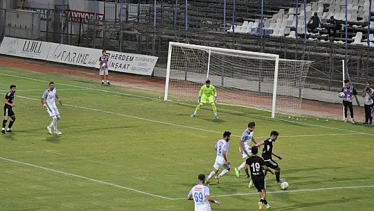 FETHİYESPOR'U EVİNDE KİMSE YENEMİYOR 1-0