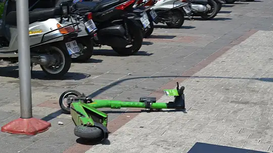 Elektrikli Scooter'lar Hor Kullanılıyor