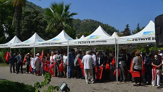 CUMHURİYET MEYDANINDA, CUMHURİYET COŞKUSU