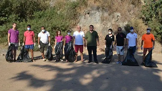 Ölüdeniz'de Bayram Sonu Çevre Temizliği Yapıldı