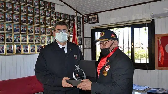 Şehitler İçin Lokma Döktürdüler