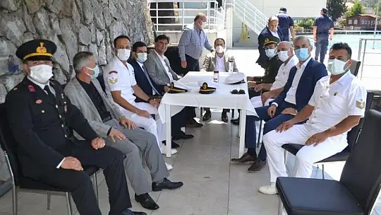 Protokol Üyelerinden Kolluk Kuvvetleri İle Huzurevine Bayramlaşma Ziyareti