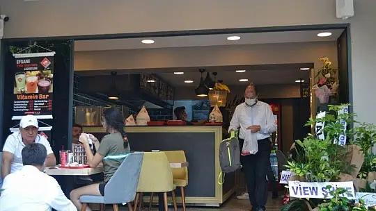 İstanbul'un meşhur efsane ıslak hamburgeri Fethiye'de!