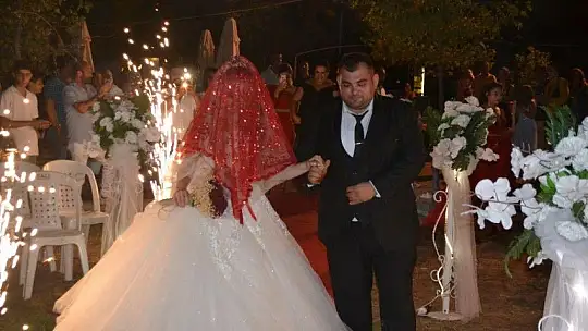 Eray Ertürk ile Aygün Maharramov rüya gibi bir düğünle dünya evine girdi