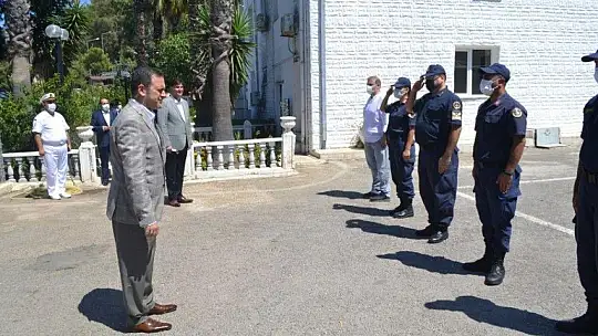 Protokol Üyelerinden Kolluk Kuvvetleri İle Huzurevine Bayramlaşma Ziyareti