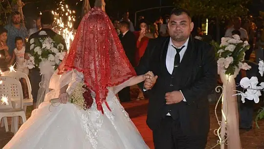 Eray Ertürk ile Aygün Maharramov rüya gibi bir düğünle dünya evine girdi