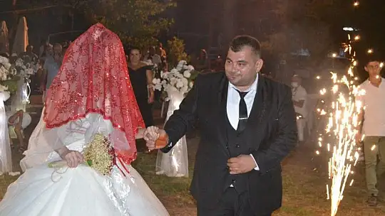 Eray Ertürk ile Aygün Maharramov rüya gibi bir düğünle dünya evine girdi