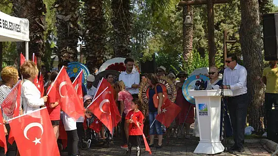 CUMHURİYET MEYDANINDA, CUMHURİYET COŞKUSU