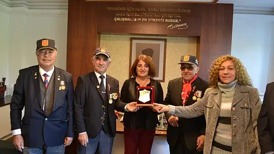 Gaziler Derneği'nden İlçe Yazı İşleri Müdürü'ne Ziyaret