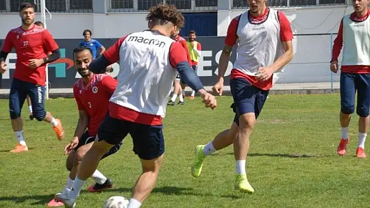 Fethiyespor'u kaptanlar çalıştırdı