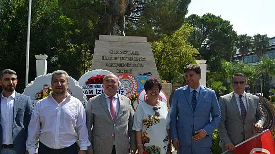 CUMHURİYET MEYDANINDA, CUMHURİYET COŞKUSU