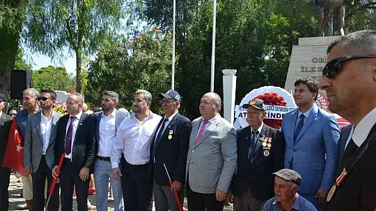 CUMHURİYET MEYDANINDA, CUMHURİYET COŞKUSU