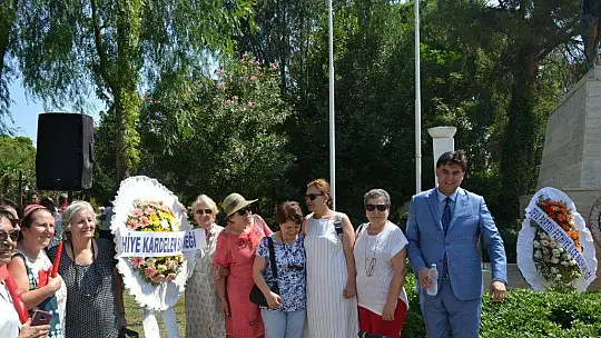 CUMHURİYET MEYDANINDA, CUMHURİYET COŞKUSU