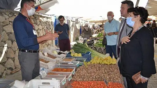 İYİ PARTİ FETHİYE'DE DERT DİNLEDİ