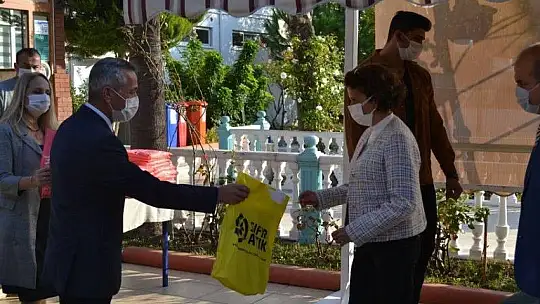 Öğretmenler Günü programla kutlandı