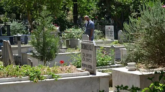 Mezar ziyaretlerinde herhangi bir yoğunluk yaşanmadı